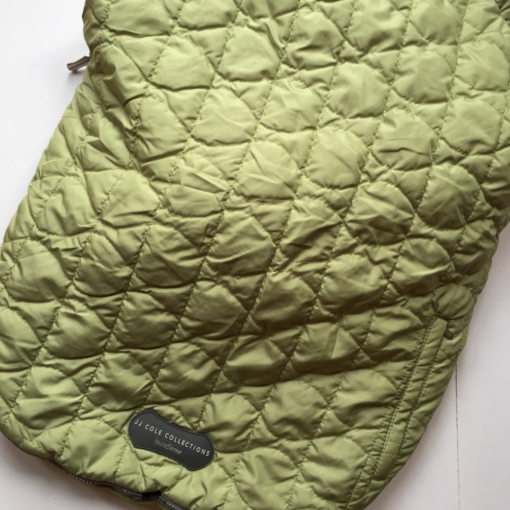JJ Cole Bundleme car seat cover.  VGUC.